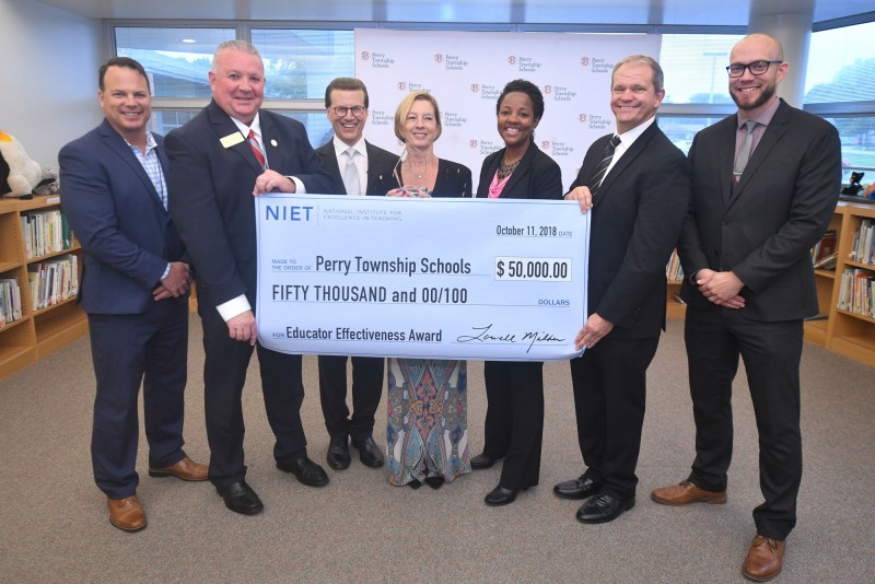 Educators Celebrate NIET Educator Effectiveness Award to Perry Township Schools