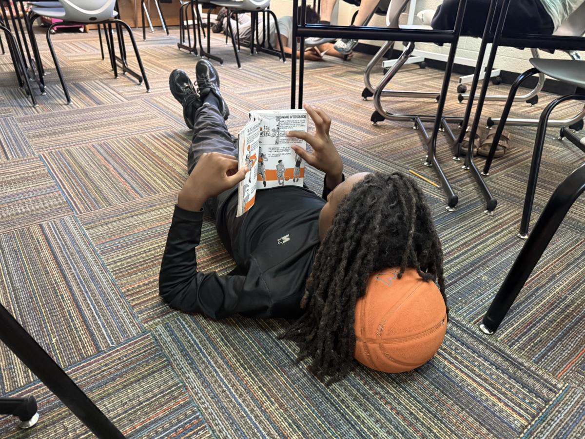 Oak Ridge Principal Helps Students Discover a Love of Reading