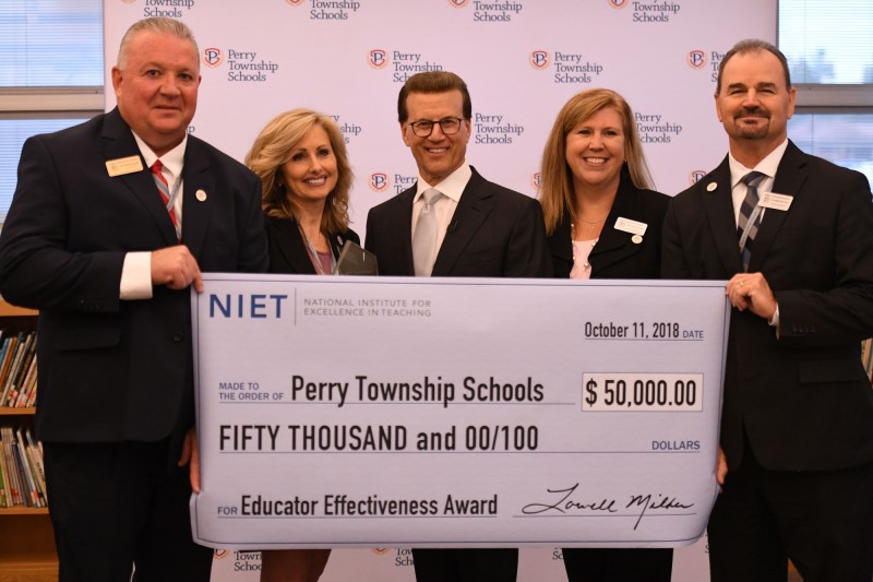 Lowell Milken Presents Perry Township Schools with NIET National Award of Excellence for Educator Effectiveness