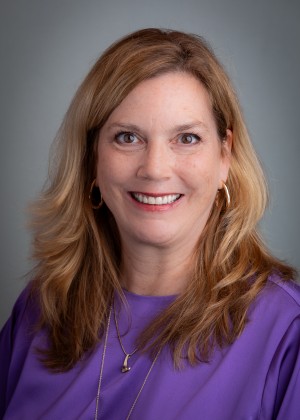 Dr. Ann  Nielsen 